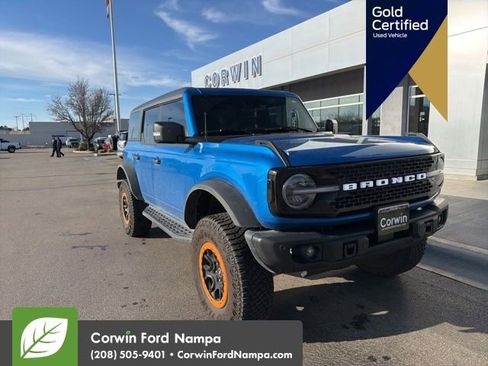 Used 2023 Ford Bronco Wildtrak image 2