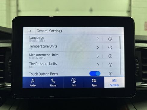 Used 2022 Ford Explorer XLT w/ Equipment Group 202A image 33