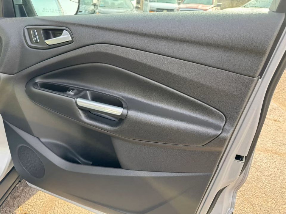 Used 2015 Ford Escape SE AWD/4WD image 20