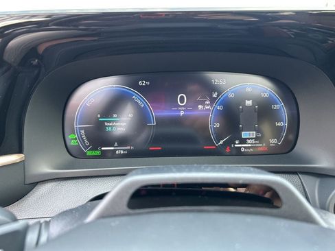 New 2026 Toyota Crown Signia image 8