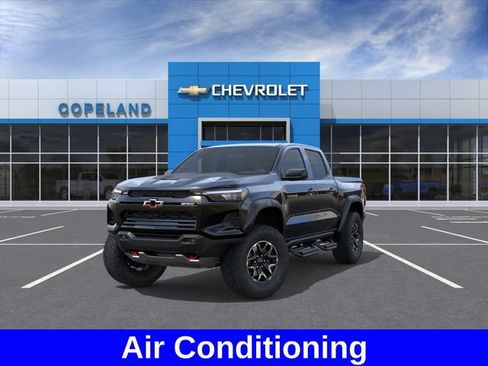 New 2026 Chevrolet Colorado ZR2 w/ Technology Package AWD/4WD image 9