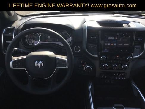 Used 2025 RAM 1500 Big Horn AWD/4WD image 3