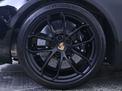 Used 2022 Porsche 718 Boxster Spyder image 16