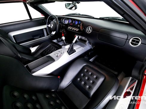 Used 2005 Ford GT image 19