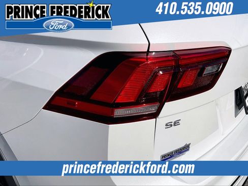 Used 2022 Volkswagen Tiguan SE R-Line image 28