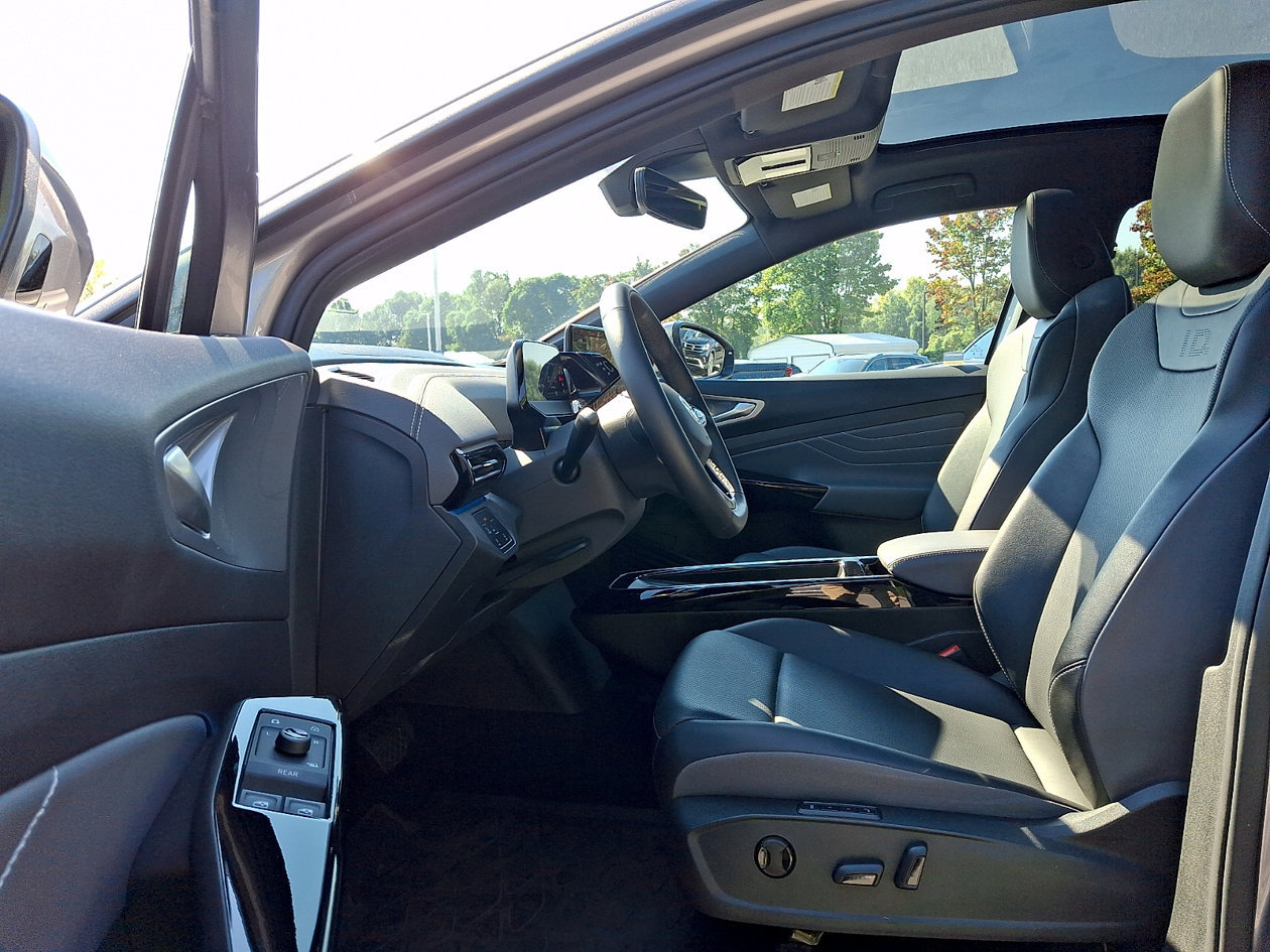 Certified 2023 Volkswagen ID.4 Pro S RWD image 13