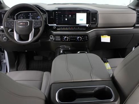 New 2026 GMC Sierra 1500 SLT image 10