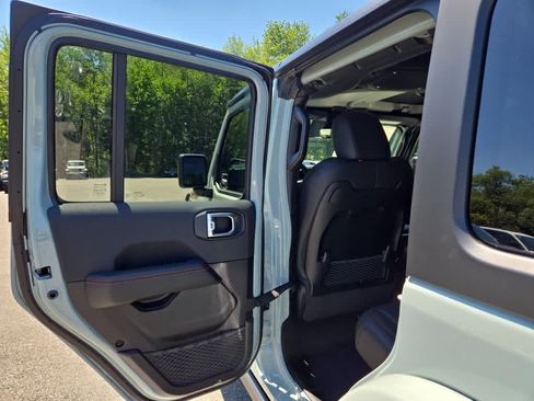 New 2026 Jeep Wrangler Unlimited Rubicon w/ Safety Group AWD/4WD image 21