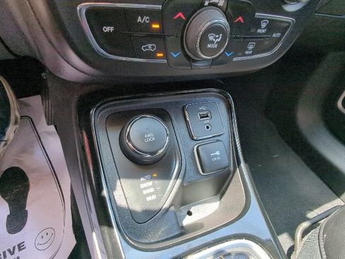 Certified 2018 Jeep Compass Limited AWD/4WD image 18