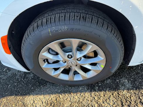 New 2026 Chrysler Pacifica Select image 11