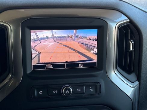 Certified 2025 Chevrolet Silverado 2500 Custom w/ Z71 Off-Road Package image 22