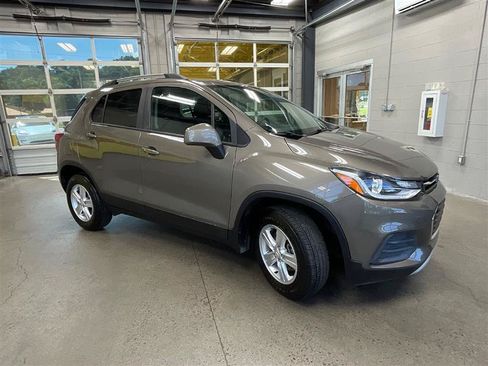Used 2022 Chevrolet Trax LT w/ Driver Confidence Package AWD/4WD image 7
