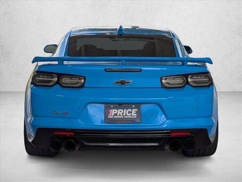 Used 2022 Chevrolet Camaro ZL1 RWD image 7
