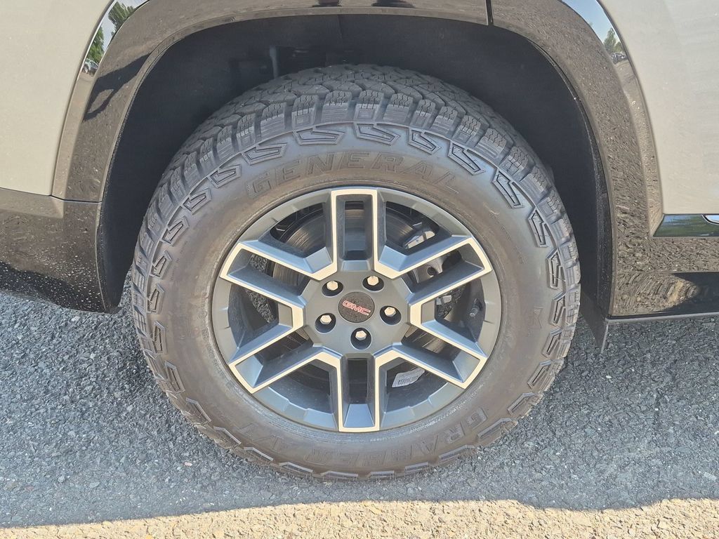 New 2027 GMC Terrain AT4 w/ Convenience Package III AWD/4WD image 29
