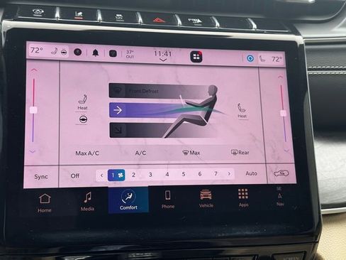 Certified 2025 Jeep Grand Cherokee Limited w/ Black Appearance Package image 30