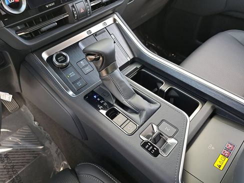 Used 2026 Lexus GX 550 w/ Accessory Package (31) AWD/4WD image 28