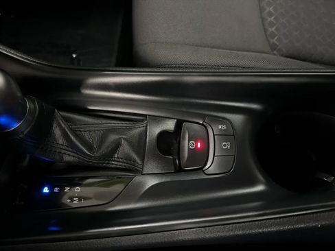 Used 2021 Toyota C-HR LE FWD image 12