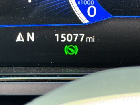 Used 2024 Volkswagen Taos SE w/ Panoramic Sunroof Package AWD/4WD image 27