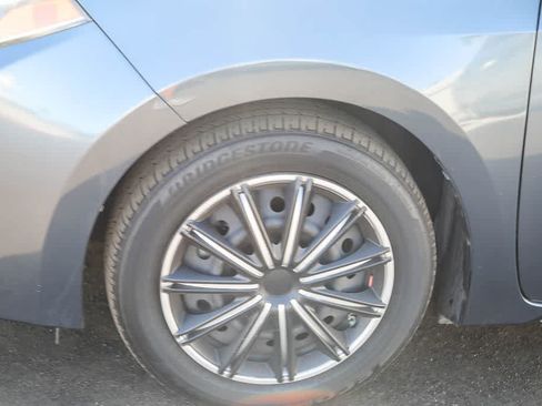 Used 2016 Toyota Corolla LE FWD image 8