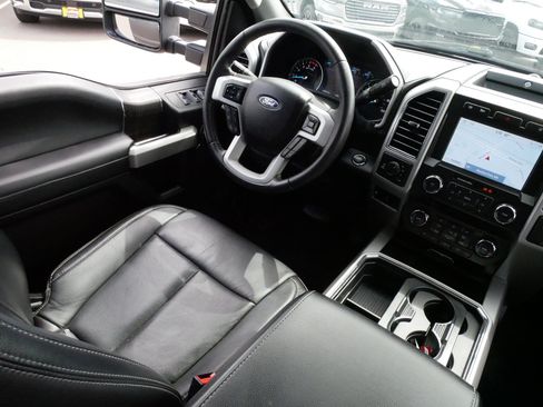 Used 2020 Ford F250 Lariat w/ Lariat Ultimate Package AWD/4WD image 9
