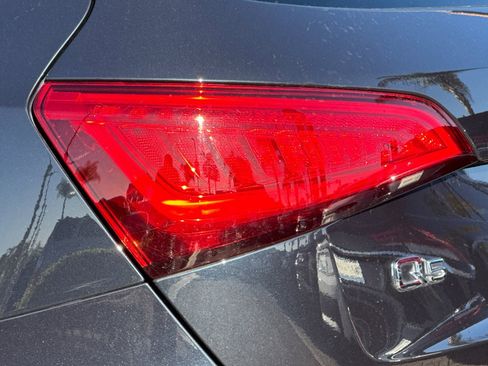 Used 2017 Audi Q5 2.0T Premium Plus w/ Technology Package image 27