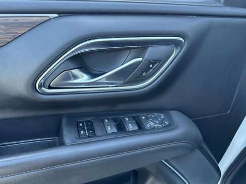 Certified 2023 Chevrolet Suburban High Country image 17