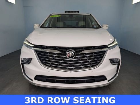 Used 2023 Buick Enclave Essence image 2