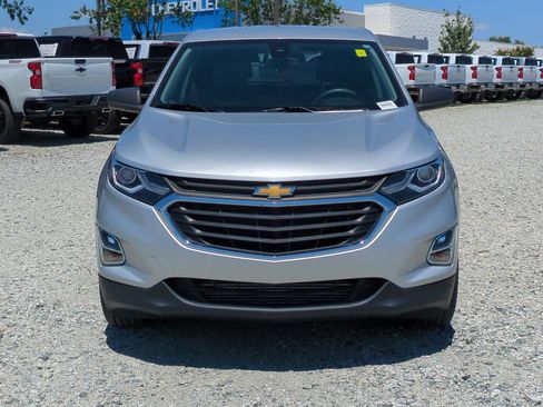 Used 2021 Chevrolet Equinox LS w/ LS Convenience Package FWD image 3