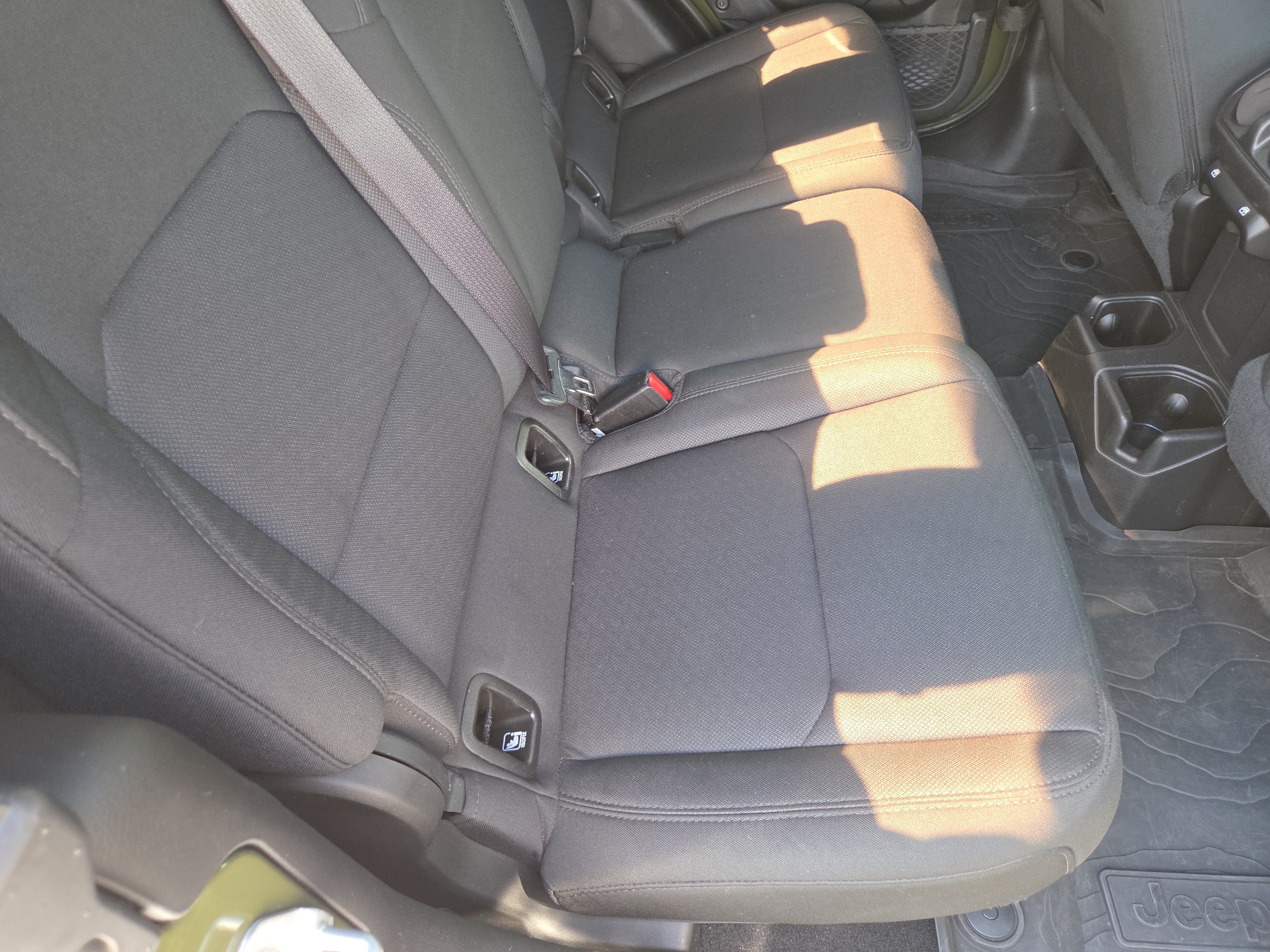 Certified 2022 Jeep Gladiator Sport AWD/4WD image 21