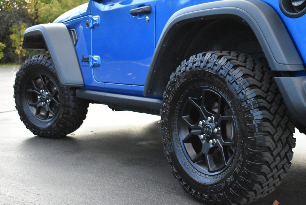 Used 2025 Jeep Wrangler Sport AWD/4WD image 10