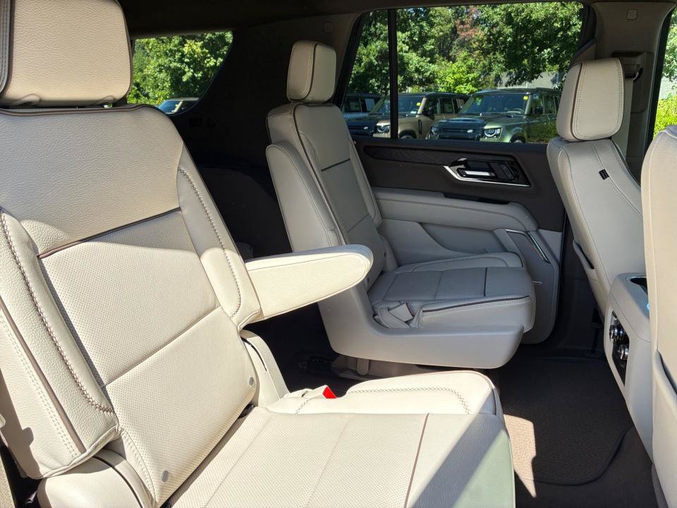 New 2026 GMC Yukon Denali w/ Sun & Power Step Package AWD/4WD image 29