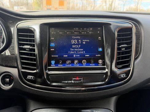 Used 2015 Chrysler 200 C image 19