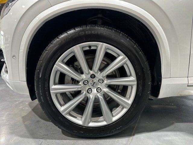 Used 2017 Volvo XC90 T6 Inscription w/ Vision Package AWD/4WD image 9
