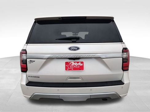 Used 2018 Ford Expedition Platinum image 5