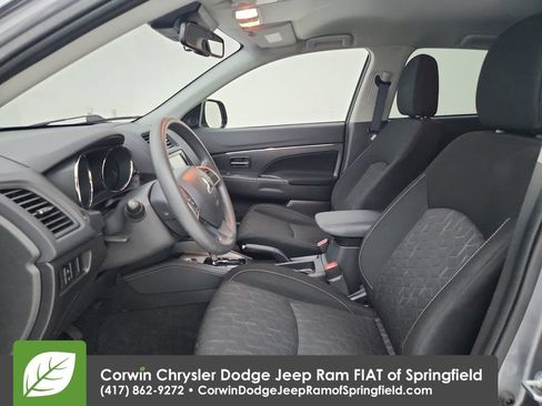 Used 2025 Mitsubishi Outlander Sport AWD image 19