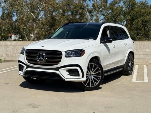 New 2026 Mercedes-Benz GLS 450 4MATIC image 2