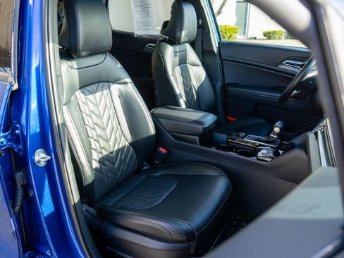 Used 2023 Kia Sportage X-Line w/ X-Line Premium Package AWD/4WD image 9