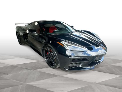 Used 2024 Chevrolet Corvette Stingray Coupe RWD image 2