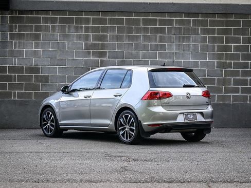 Used 2015 Volkswagen Golf SE FWD image 4