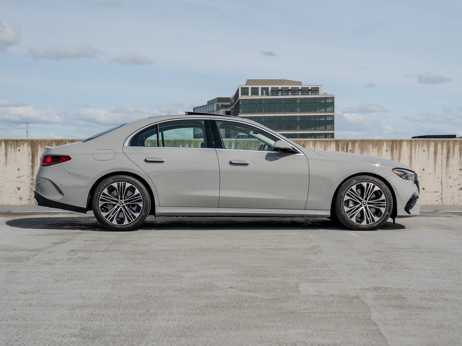 Used 2026 Mercedes-Benz E 450 4MATIC Sedan image 7