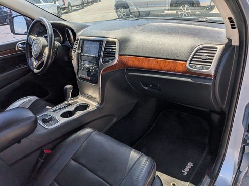 Used 2013 Jeep Grand Cherokee Limited w/ Advance Technology Group AWD/4WD image 35