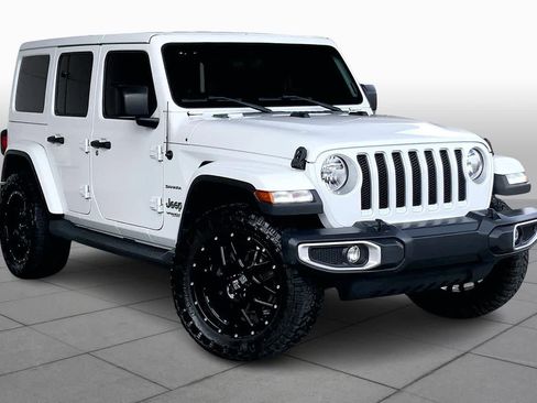 Used 2020 Jeep Wrangler Unlimited Sahara w/ Uconnect 4C Nav & Sound Group image 2