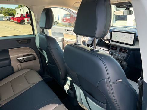 New 2025 Ford Maverick Lariat w/ 4K Tow Package image 42