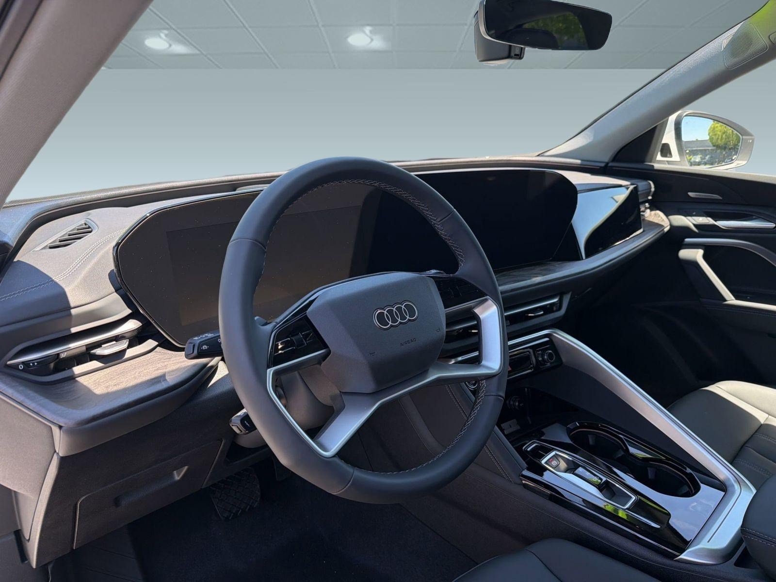 New 2026 Audi Q5 Premium Plus w/ Premium Plus AWD/4WD image 4