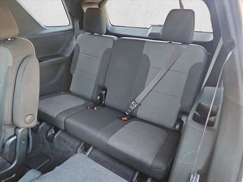 Used 2023 Chevrolet Traverse LT AWD/4WD image 25