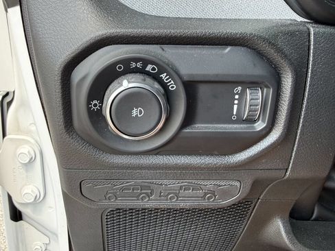 Used 2024 Jeep Wrangler Sport AWD/4WD image 31