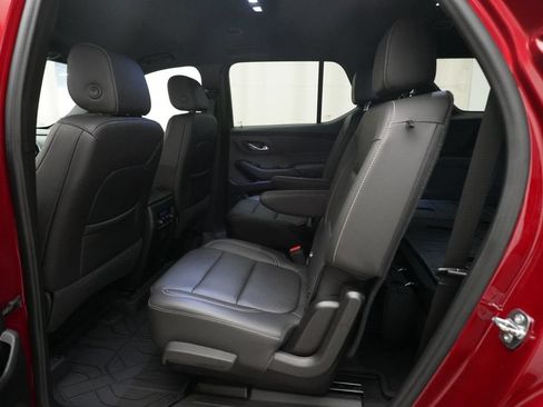 Used 2023 Chevrolet Traverse LT AWD/4WD image 16