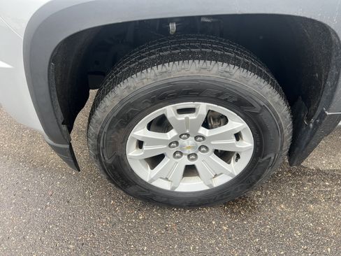 Used 2017 Chevrolet Colorado LT w/ LT Convenience Package image 4