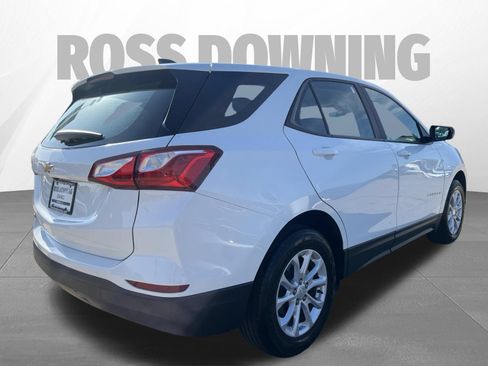 Used 2021 Chevrolet Equinox LS FWD image 4