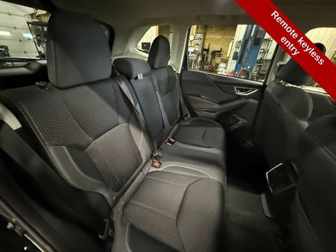 Used 2023 Subaru Forester Premium AWD/4WD image 35